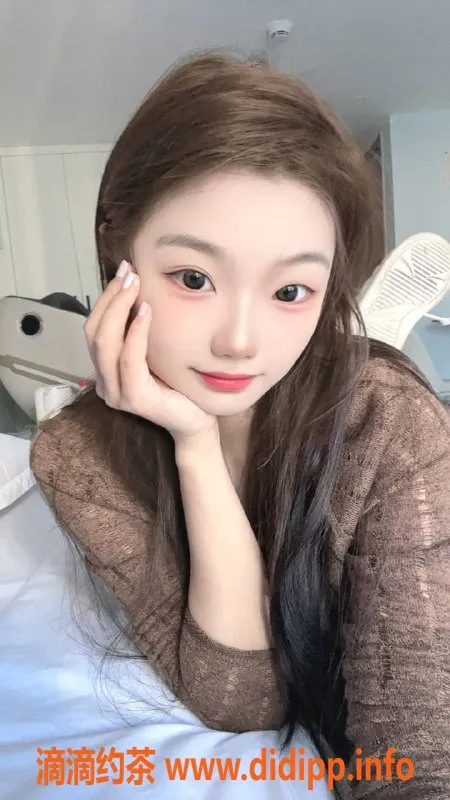 广州楼凤资源信息,白云嫩妹小希，600p起，洗吹做到位