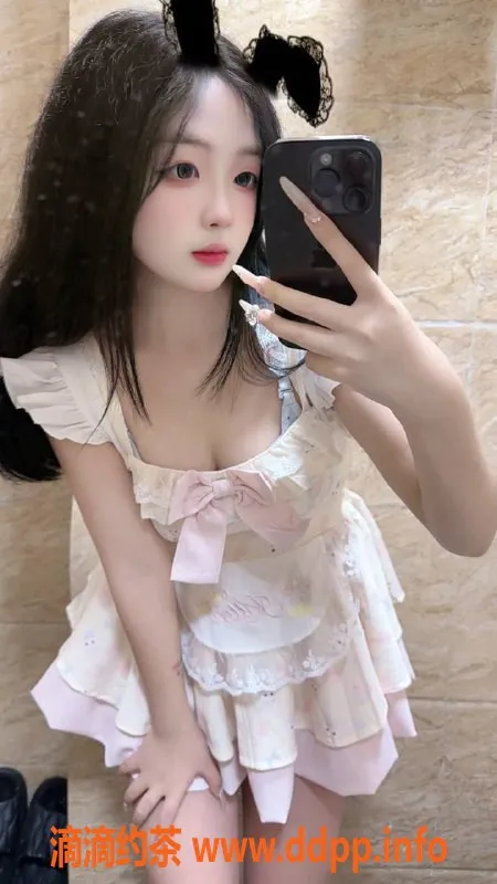 广州楼凤-广州海珠嫩妹小倩，800元三点粉服务