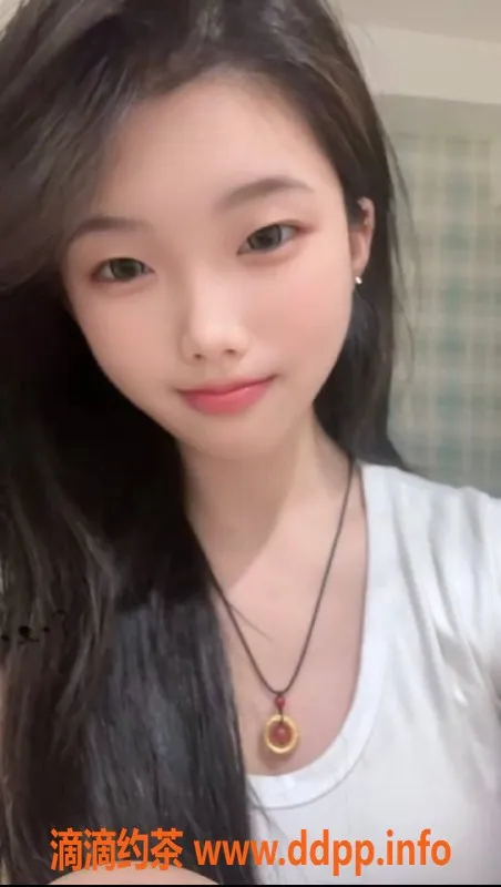 深圳楼凤-深圳宝安伊伊，800元尽享制服诱惑