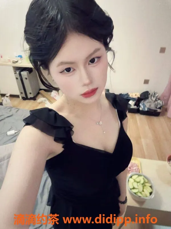 广州楼凤-广州番禺小y，600元嫩妹服务