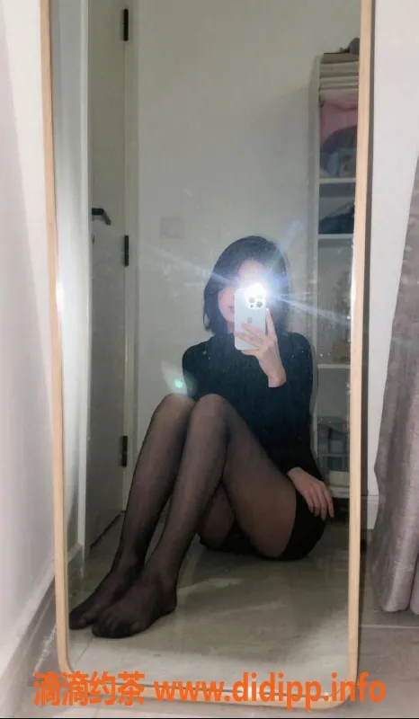 深圳楼凤-深圳龙华晶晶，800元无套口服务