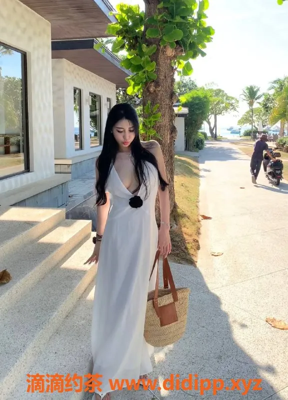 深圳楼凤-南山御姐Ab，165D胸围，98斤，3000起