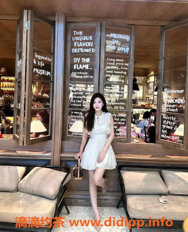 深圳楼凤-深圳甜甜蜜蜜，熟女服务，舌吻69体验！