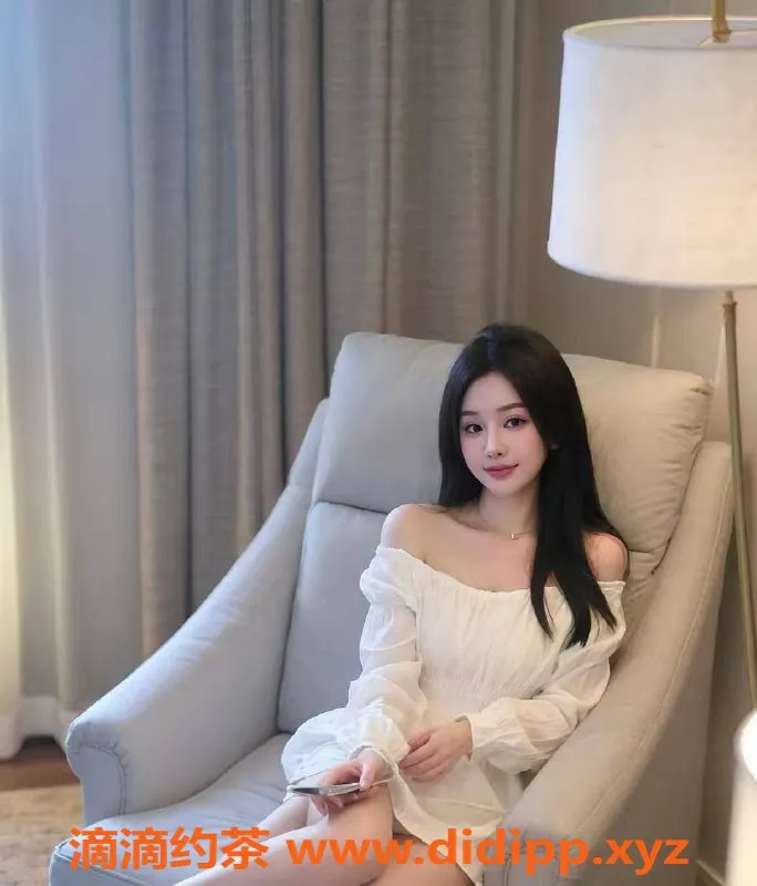 深圳楼凤-罗湖粒粒，800元嫩妹服务，舌吻鸳鸯浴等你体验