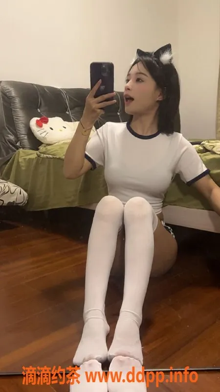 深圳楼凤-深圳福田乐乐，制服嫩妹专属体验