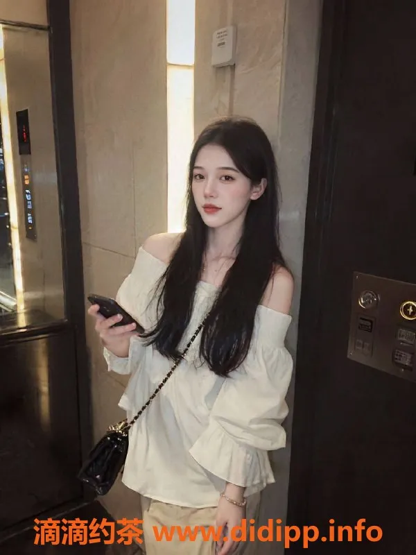 深圳楼凤-南山欣欣，嫩妹服务，700起价