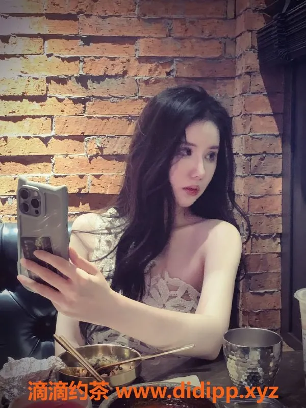 深圳楼凤-南山雪梨，1298元嫩妹制服服务体验