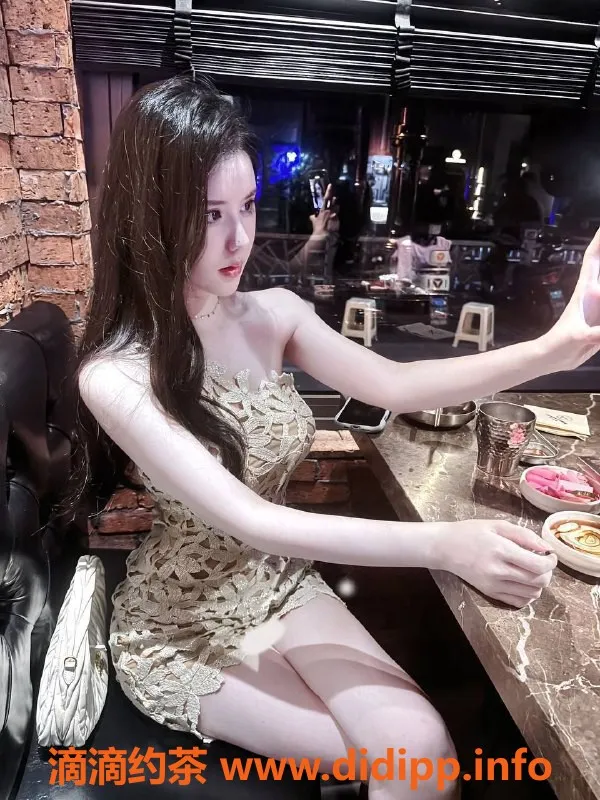 深圳楼凤-南山雪梨，1298元嫩妹制服服务体验