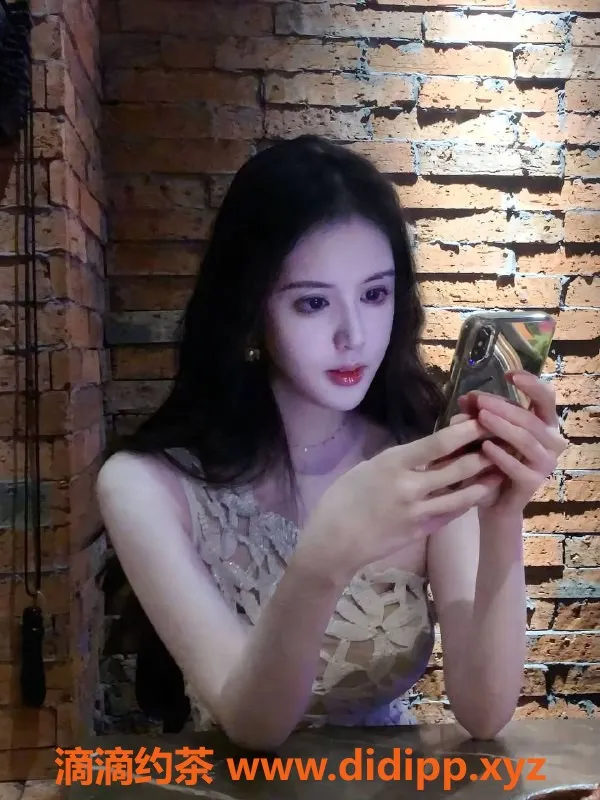 深圳楼凤-南山雪梨，1298元嫩妹制服服务体验