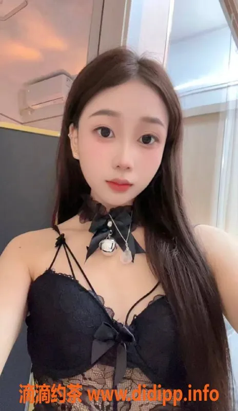 深圳楼凤-宝安嫩妹小布点，800p尽享蛇纹魅力