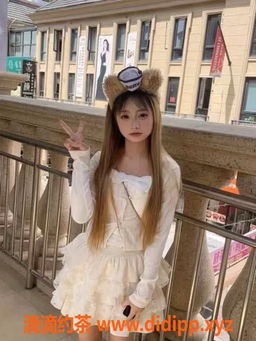 广州楼凤资源信息,广州番禺琪琪，700元，嫩妹萝莉双飞护航