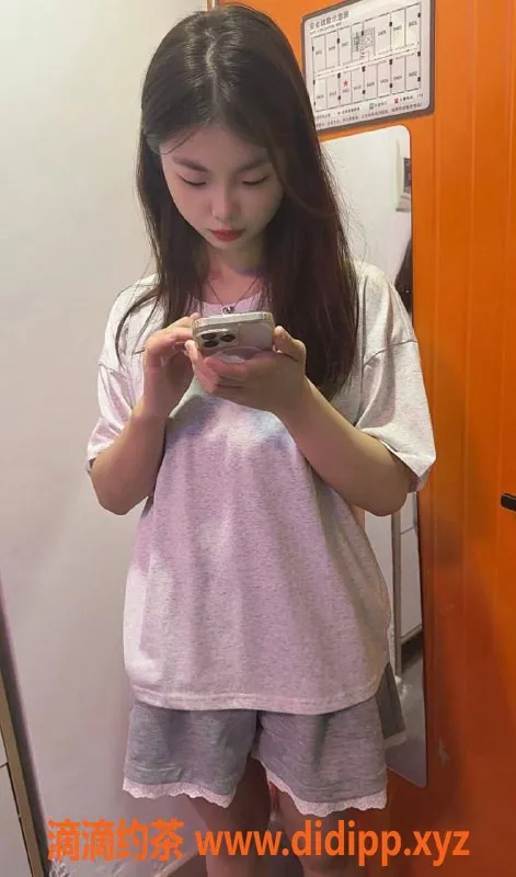 深圳楼凤-深圳龙华小莹，800元享受热情服务！