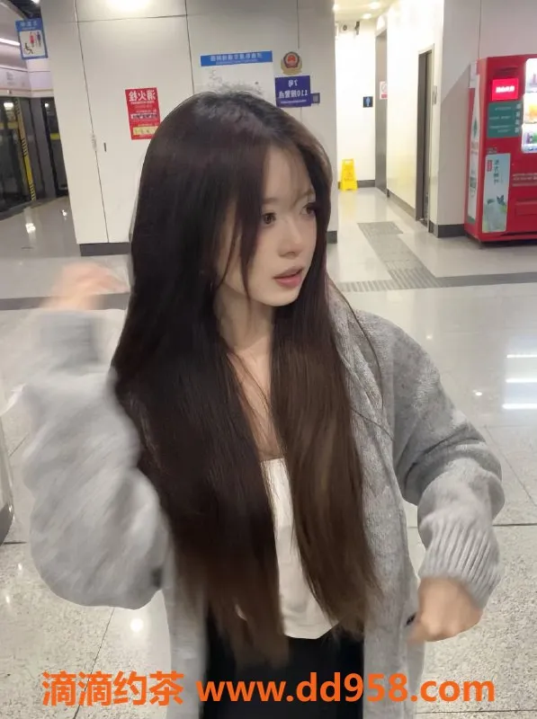 深圳楼凤-深圳南山小辣椒，1100p起，丝袜诱惑服务