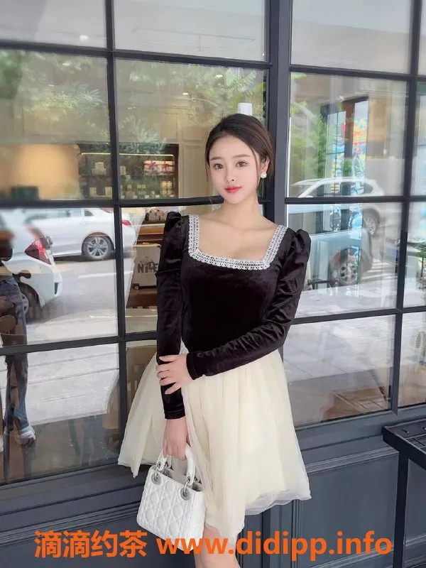 深圳楼凤-岗厦安迪，身材火辣，等你来体验！