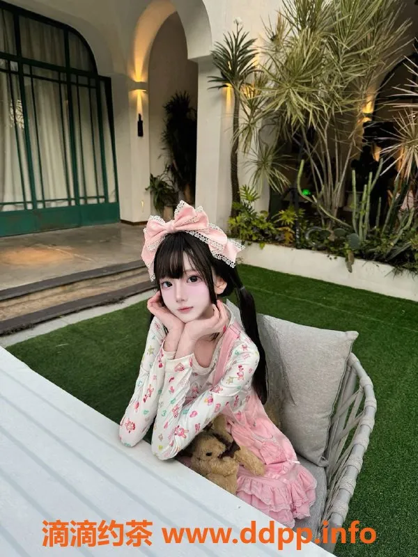 深圳楼凤-龙华嫩妹小猫猫，1088p多项服务等你体验