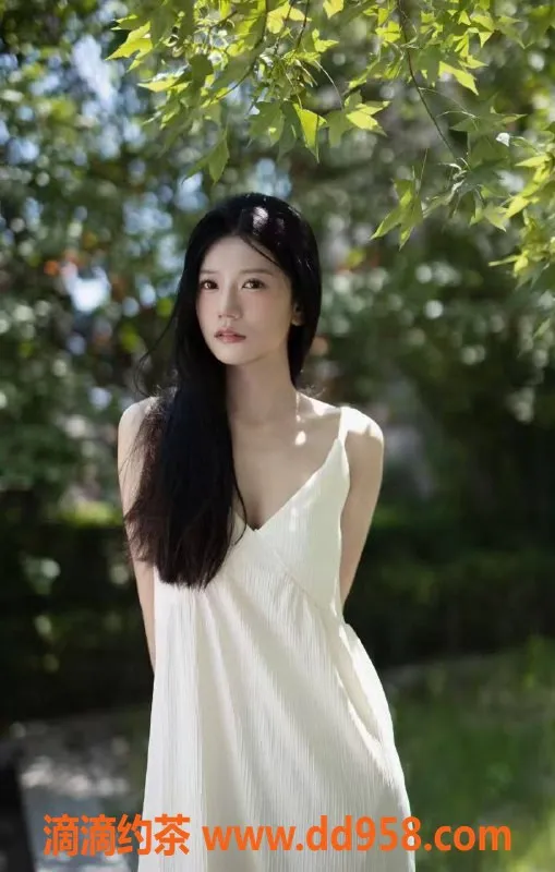 深圳楼凤-福田嫩妹桃桃，水费600p，69式服务等你来体验！