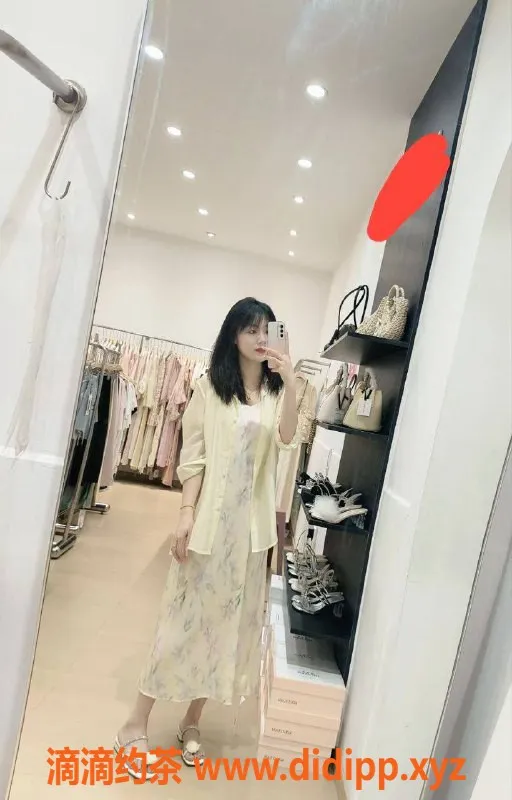 深圳楼凤-龙岗瞌睡虫，娇嫩妹子，价格优惠！