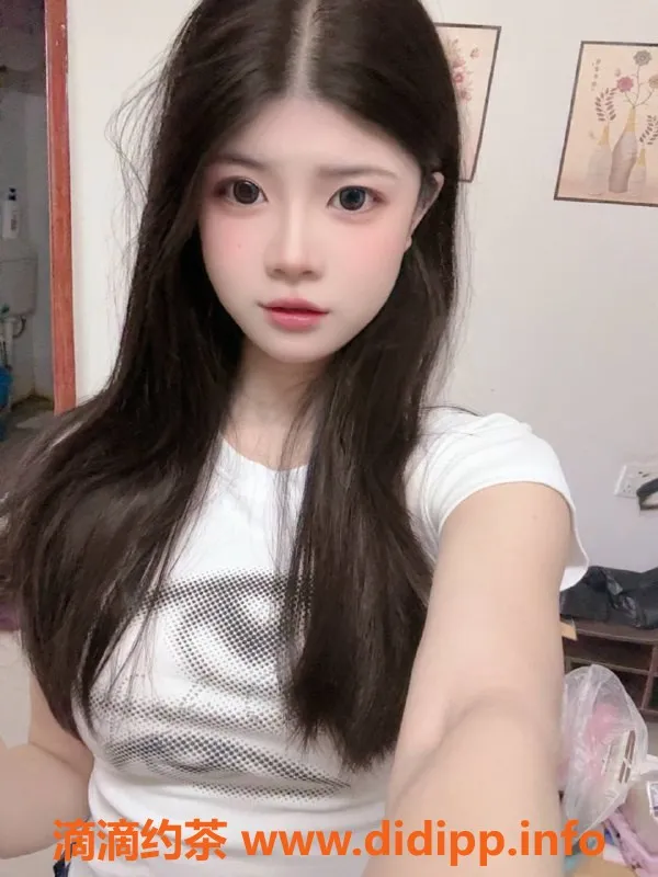 广州楼凤-广州白云嫩妹七七，600p六九服务