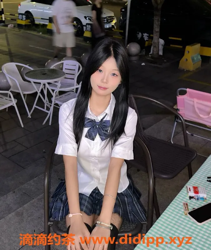 广州楼凤-广州天河嫩妹嘉嘉，700元服务，舌吻大胸！