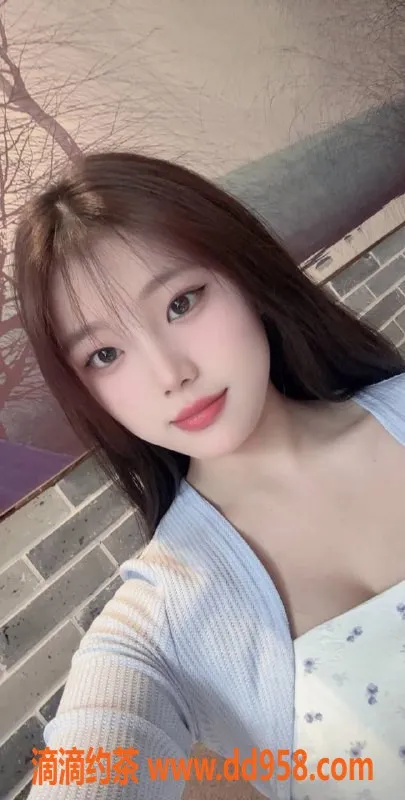 广州楼凤-天河思琪，少女气息，舌吻服务，性价比高