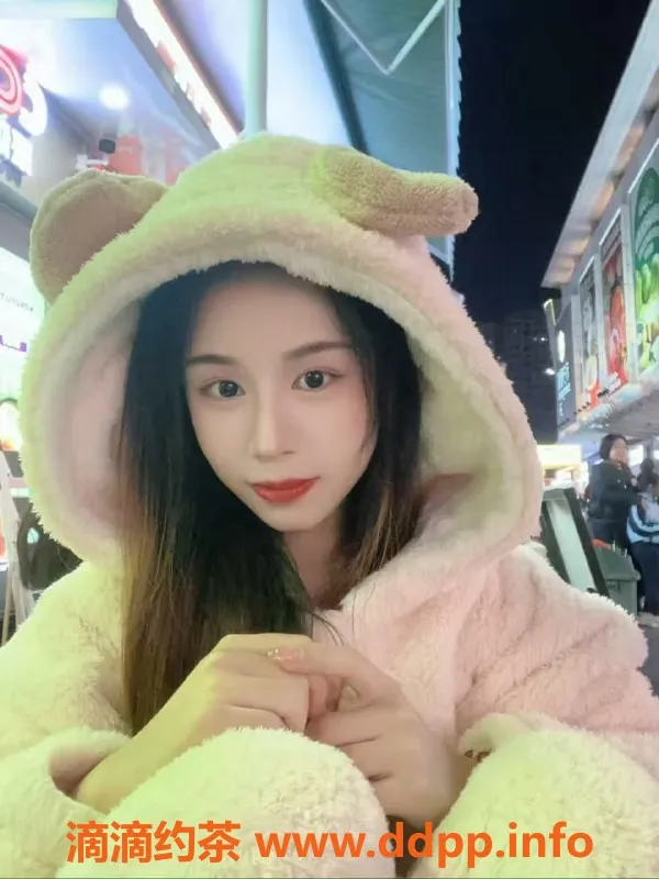 广州楼凤-荔湾小不点，娇俏少女，700元起约！