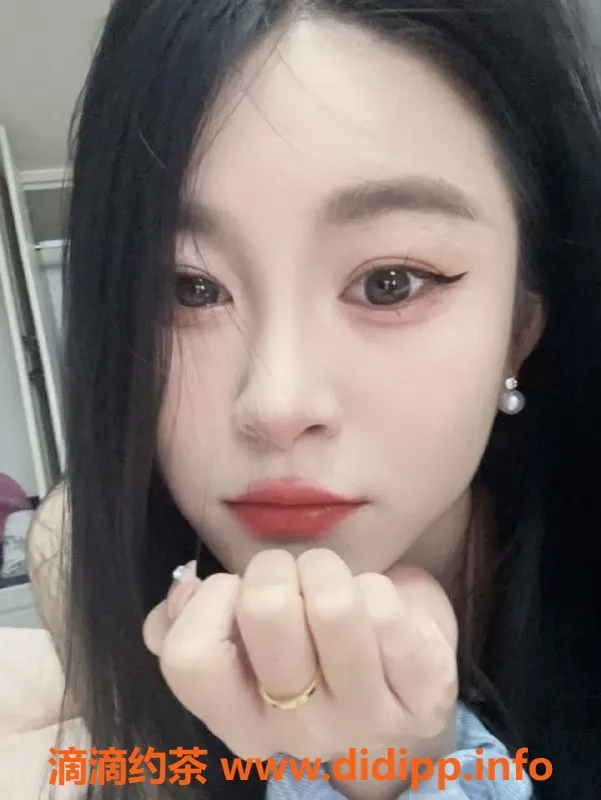 广州楼凤-荔湾小不点，娇俏少女，700元起约！