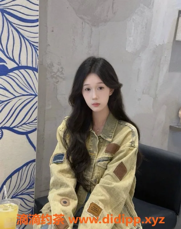 广州楼凤-广州天河嫩妹安安，700元可享舌吻与六九服务