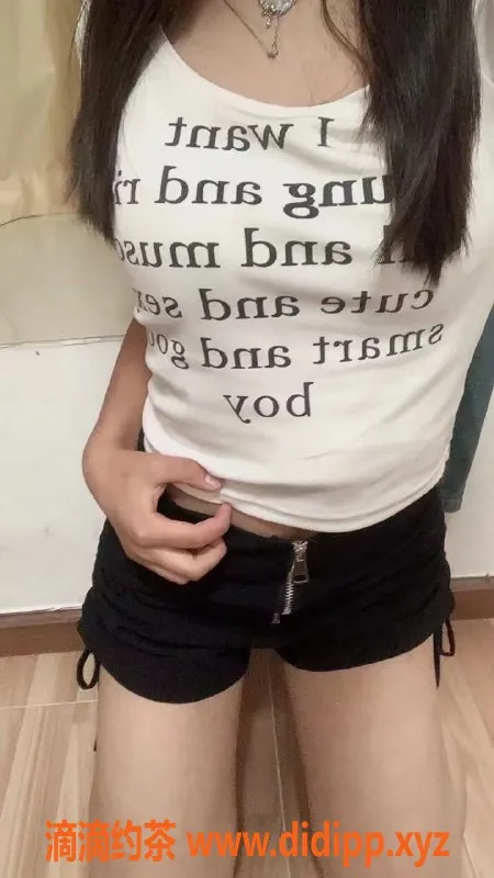 成都楼凤-成都市萌月，16岁158cm匀称小妹，600元一次服务