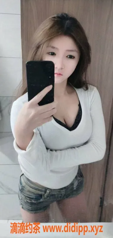 深圳楼凤-罗湖小酥7，18岁嫩妹，身高163，96斤，700P起