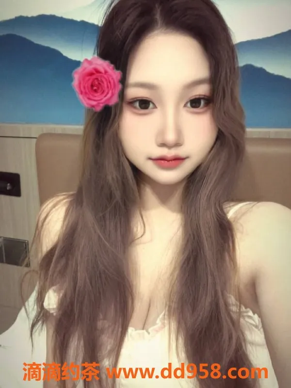 广州楼凤-广州黄埔梦梦，嫩妹大胸服务700p！