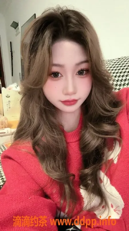 广州楼凤资源信息,广州黄埔梦梦，嫩妹大胸服务700p！