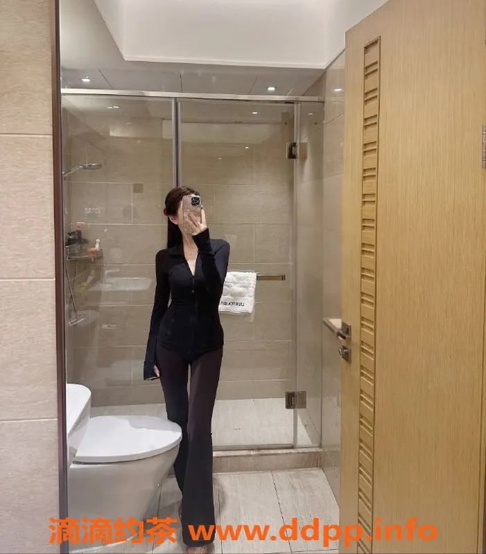 深圳楼凤-龙岗小雅，162cm、45kg，23岁，1500P起