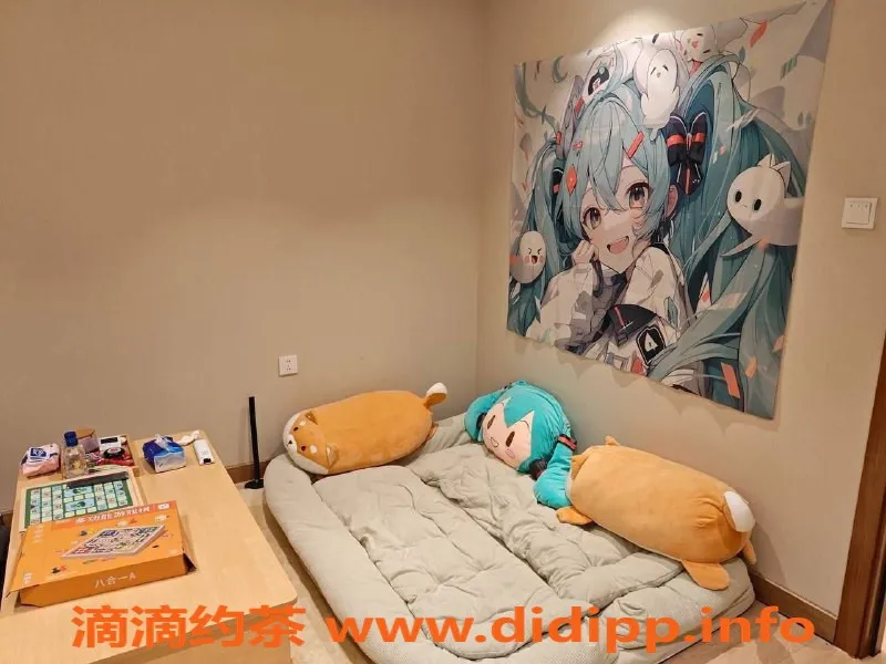 广州楼凤-白云京溪地铁口超豪华助教服务，清纯00后在等你！