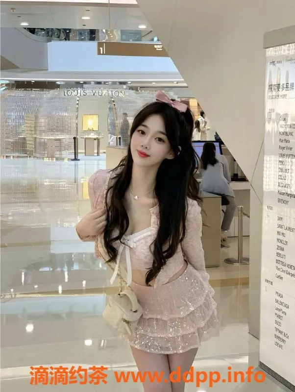 深圳楼凤-南山清纯秘书，完美身材，价格优惠