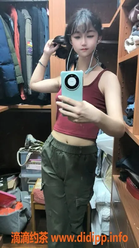 杭州楼凤-拱墅区安玥：168cm，20岁嫩妹，服务超好