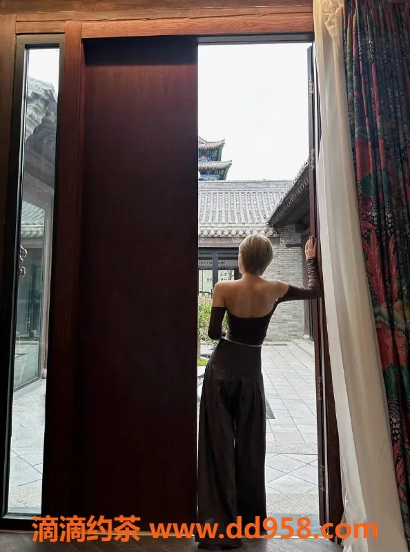 深圳楼凤-福田瑾一，茶费11.p，私密服务值得体验！