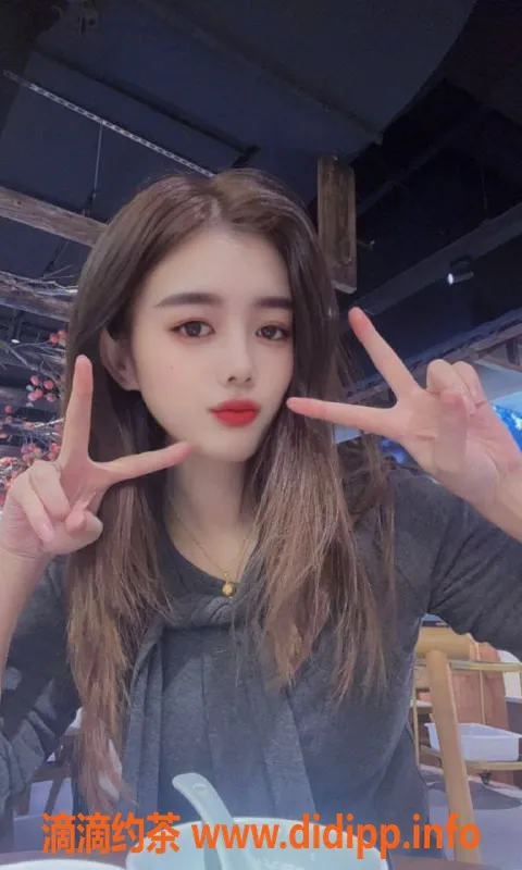 深圳楼凤-宝安樱子：600p御姐服务，火热69式体验