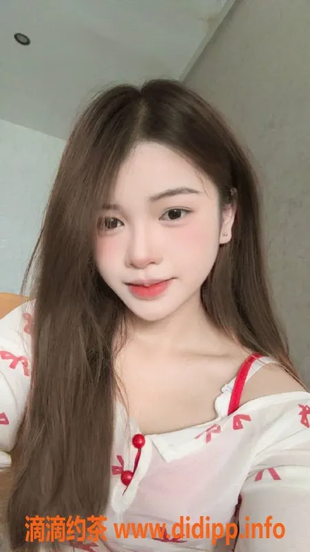 深圳楼凤-福田嫩妹希蕊，800元享鸳鸯浴服务