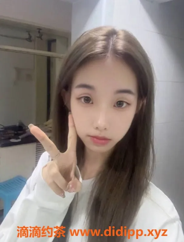 广州楼凤-天河小丸子，少女身材，服务热情