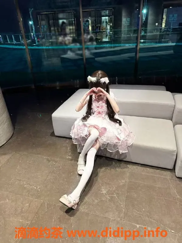 深圳楼凤-南山嫩妹乐颜，165cm 43kg 18岁