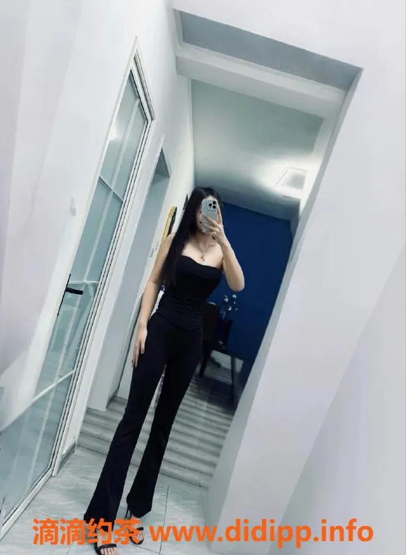 深圳楼凤资源信息,坂田曼妮，23岁168cm，45kg，舌吻/六九服务