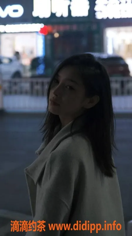 深圳楼凤资源信息,福田嫩妹芙宁娜，19岁，身高159，80斤，1200P起