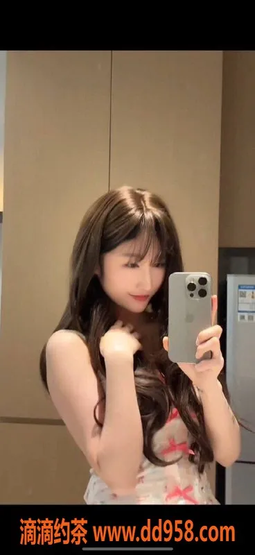 深圳楼凤-龙华熙冉，800起陪浴，六九亲吻服务