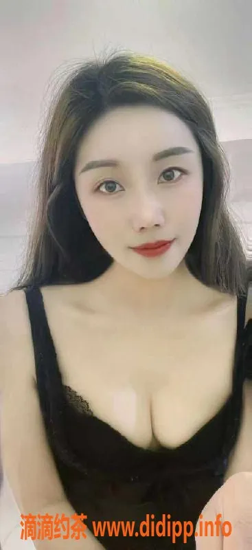 广州楼凤-温柔女神小鱼儿，广州天河24岁，165cm，48kg