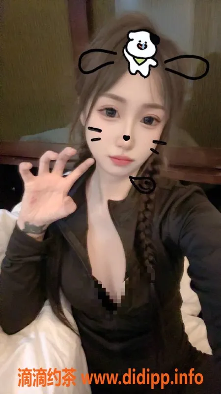 深圳楼凤-龙华小迪，1000元体验嫩妹陪浴服务