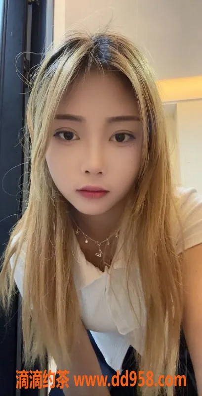 重庆楼凤-渝北舒然，19岁迷人妹子，158/45kg，B罩杯