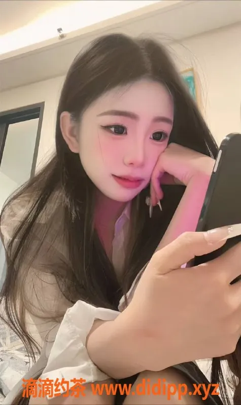 深圳楼凤-宝安团团，18岁164cm，90斤小可爱，服务多样