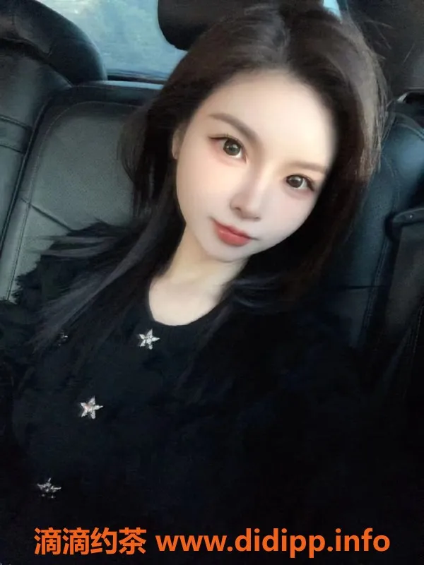 深圳楼凤-龙华蜜糖，160cm、42kg，专业舌吻服务