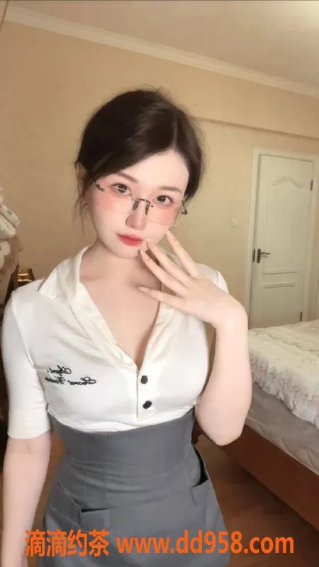 深圳楼凤-南山野蔷薇，161cm96斤，服务多样，1300起！