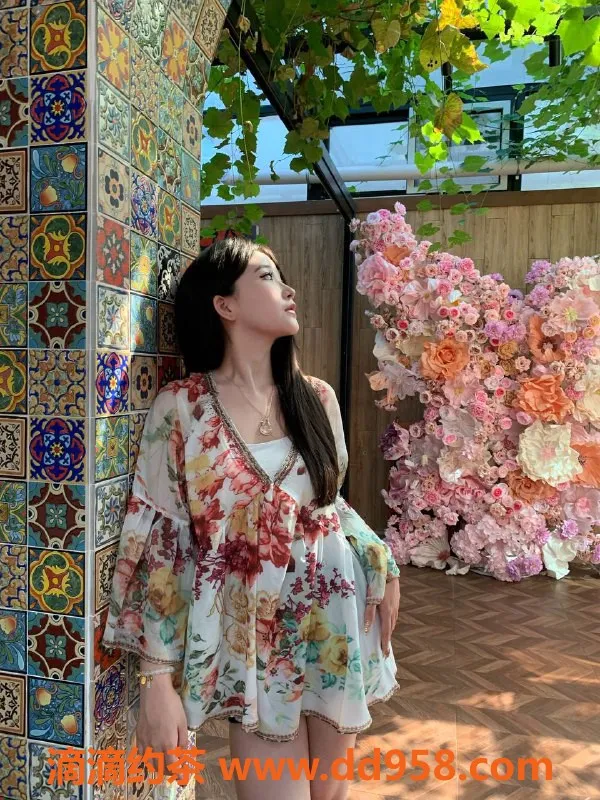 深圳楼凤-南山20岁嫩妹CC，165cm/46kg，优质服务